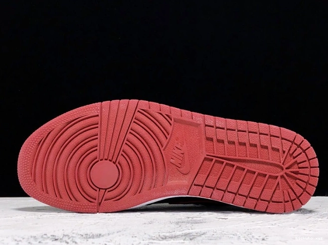 - 653532-002 Air SB Lance Black Jordan 1 Mountain 0817